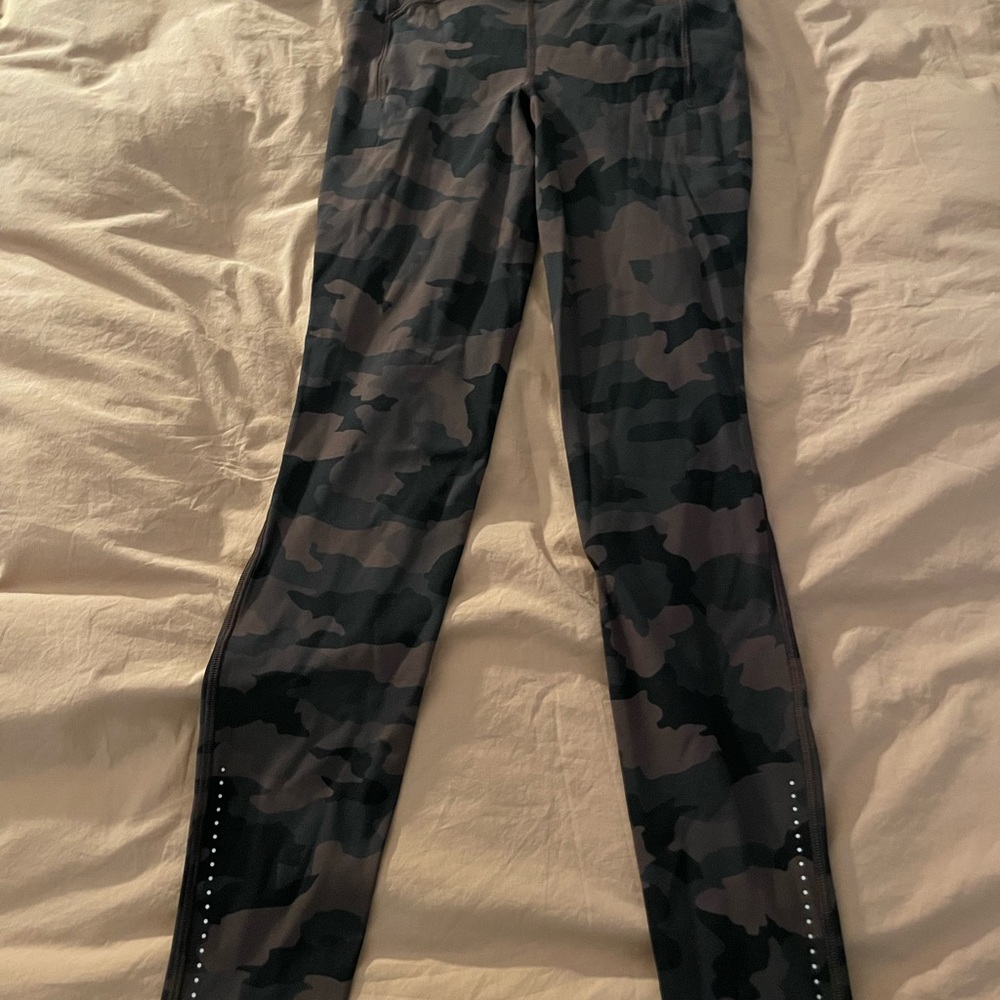 Lululemon Wunder Train Camouflage Leggings size 4